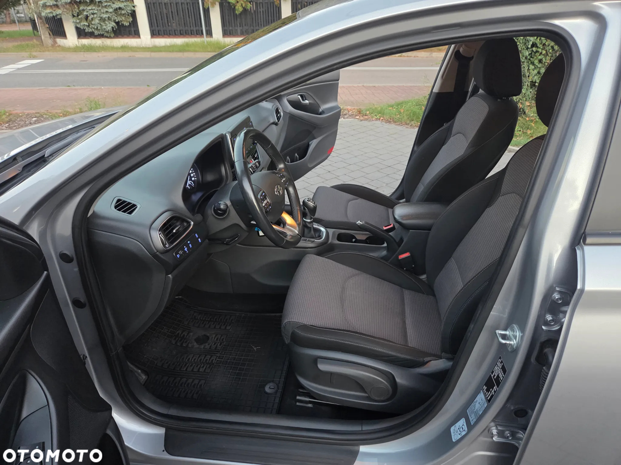 Hyundai i30 1.5 DPI Classic + - 26