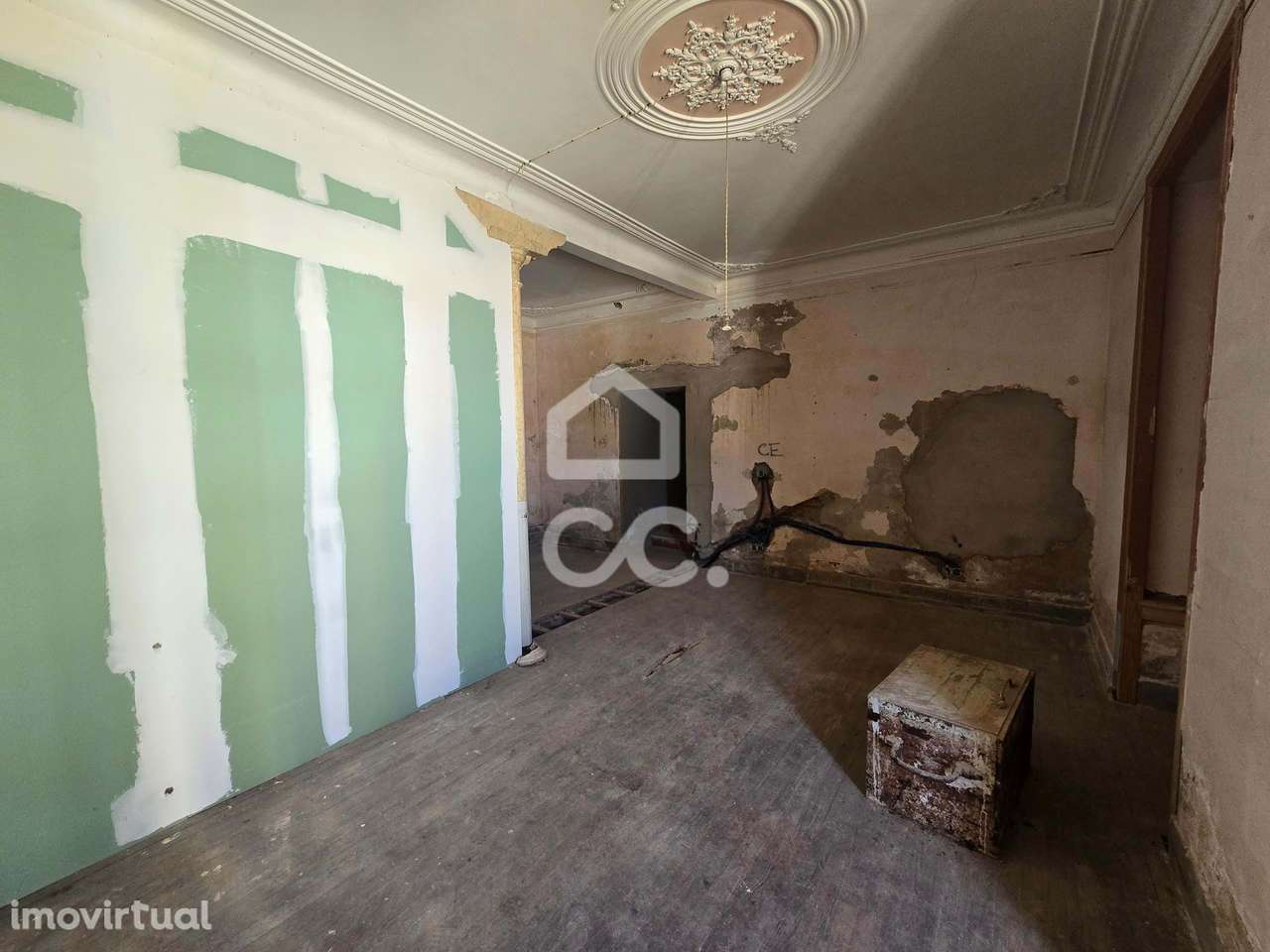 Palacete de 1894, com três pisos - Constância, Santarém - Grande imagem: 3/28