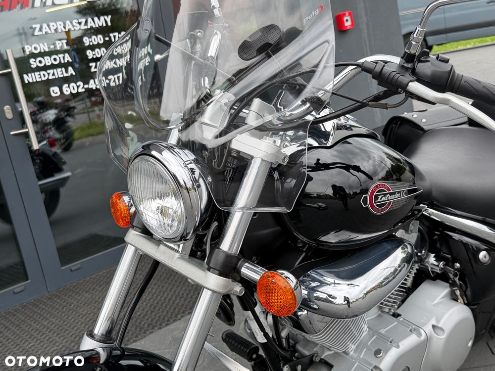 Suzuki Intruder - 37