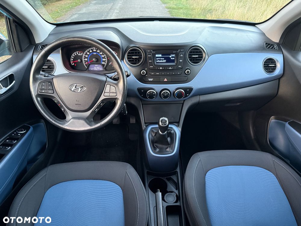 Hyundai i10 1.0 Fifa World Cup Edition - 15