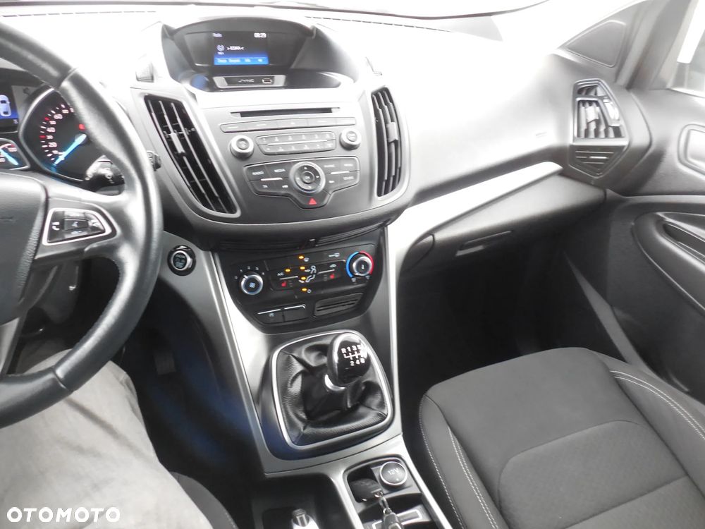 Ford Kuga - 21
