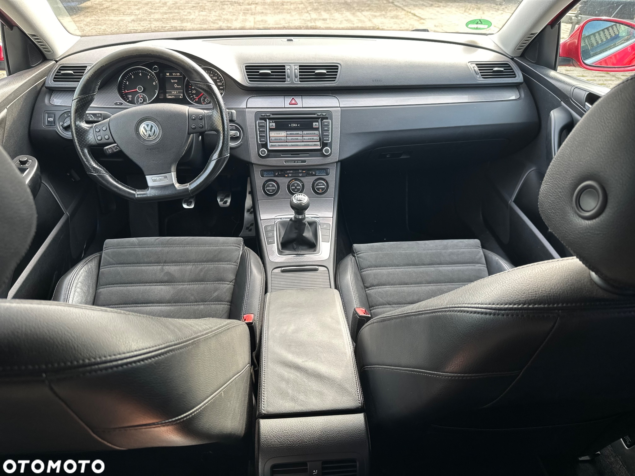 Volkswagen Passat Variant 2.0 TSI R-Line - 10