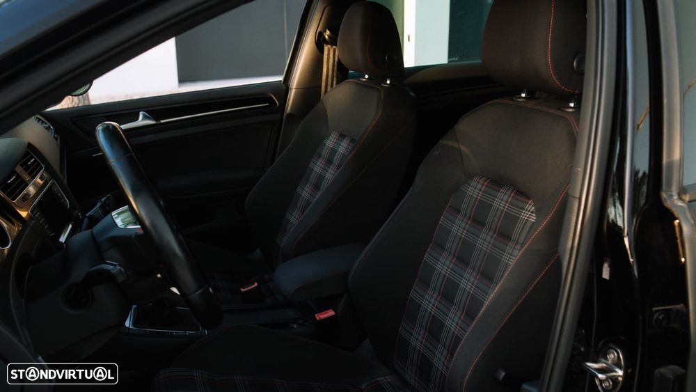 VW Golf GTI BlueMotion - 5