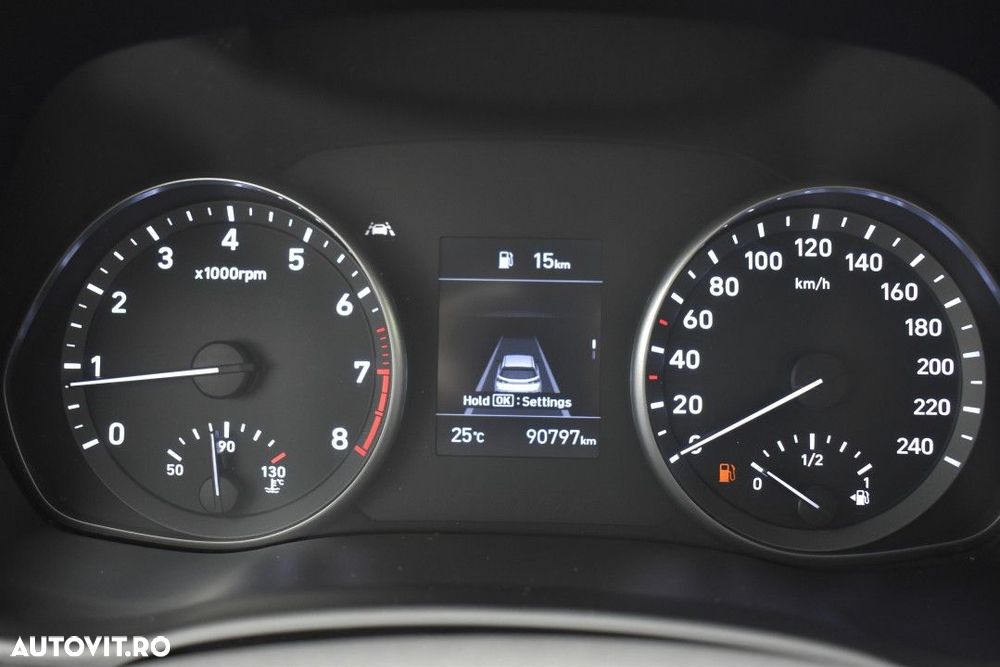 Hyundai i30 1.5 110CP 5DR M/T Highway - 18