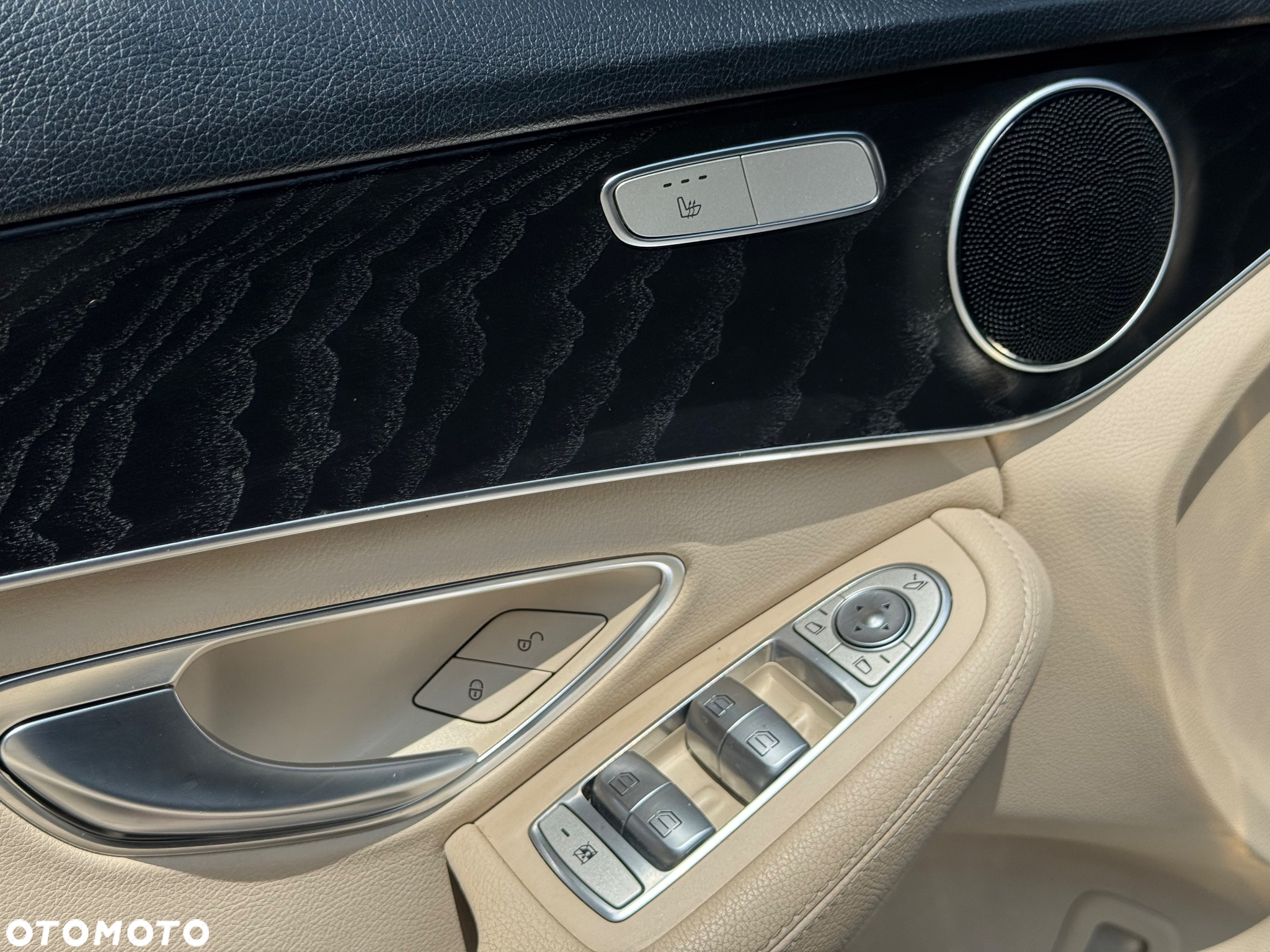 Mercedes-Benz Klasa C 180 7G-TRONIC - 23
