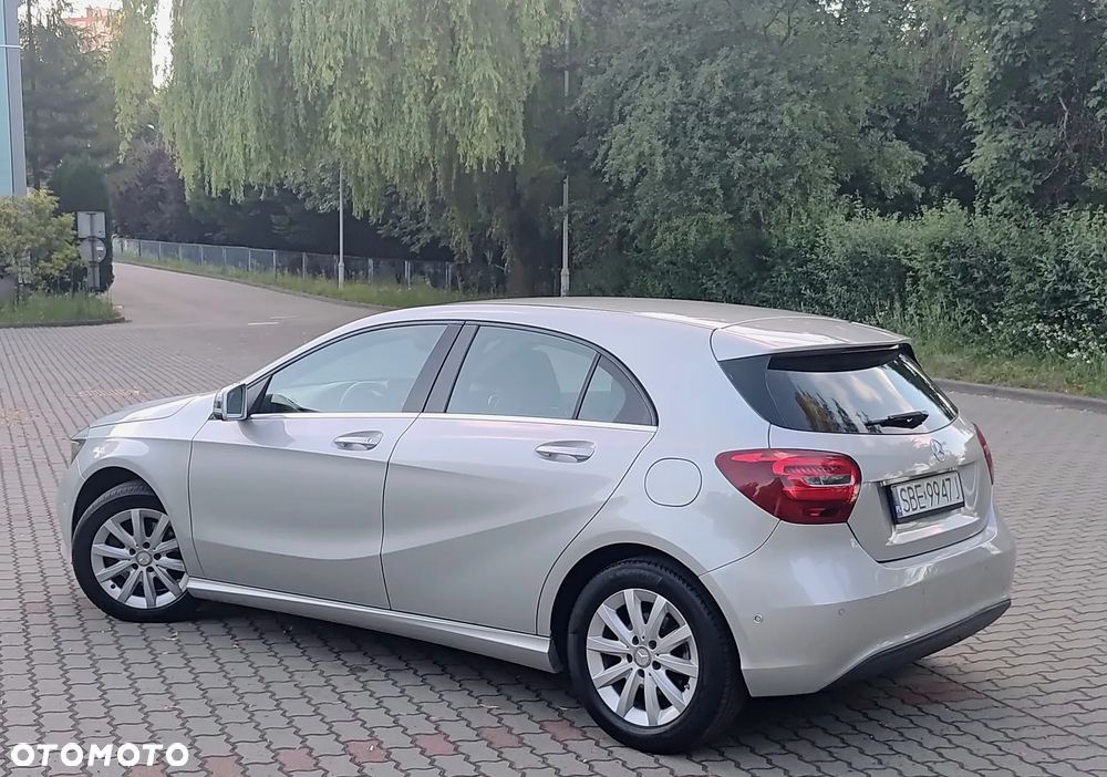 Mercedes-Benz Klasa A 180 (BlueEFFICIENCY) Style - 2