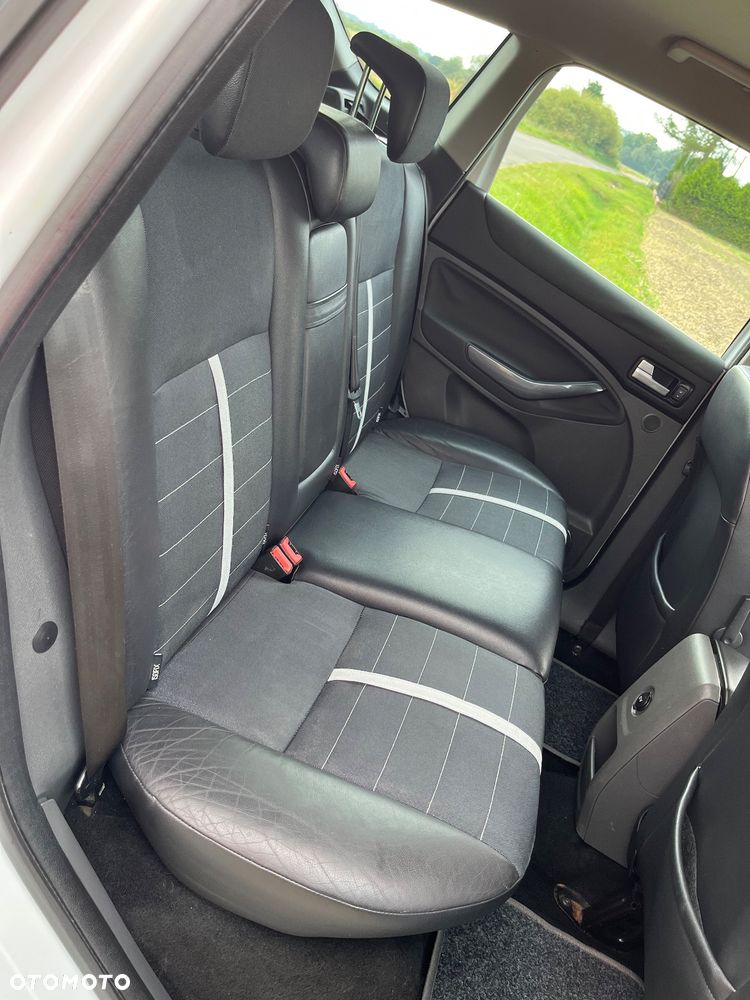 Ford Kuga 2.0 TDCi 4x4 Titanium - 19