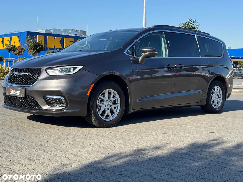 Chrysler Pacifica - 33