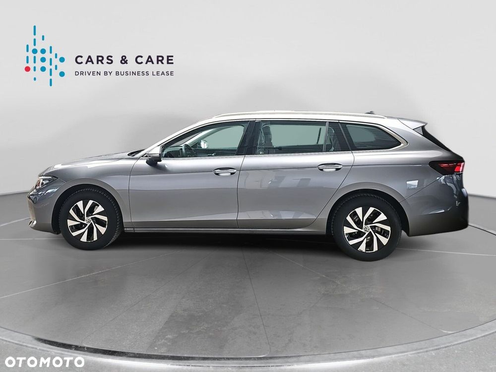 Volkswagen Passat - 30