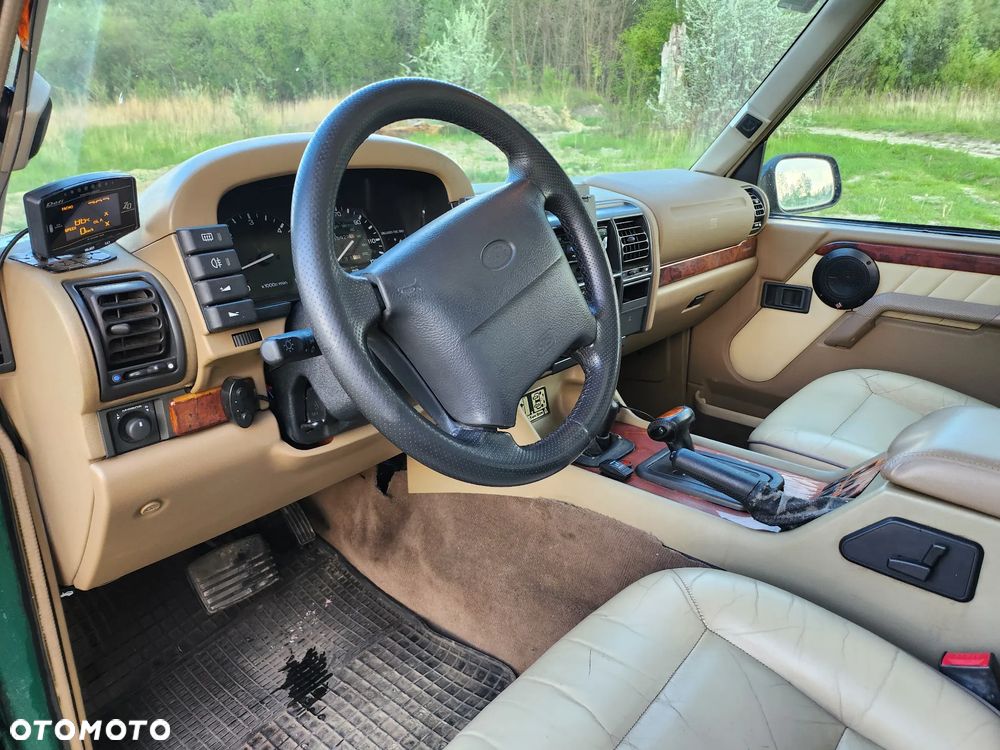 Land Rover Discovery - 4