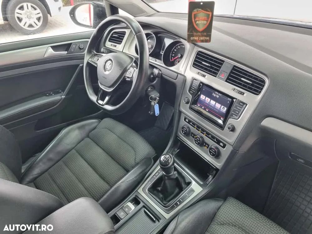 Volkswagen Golf - 13