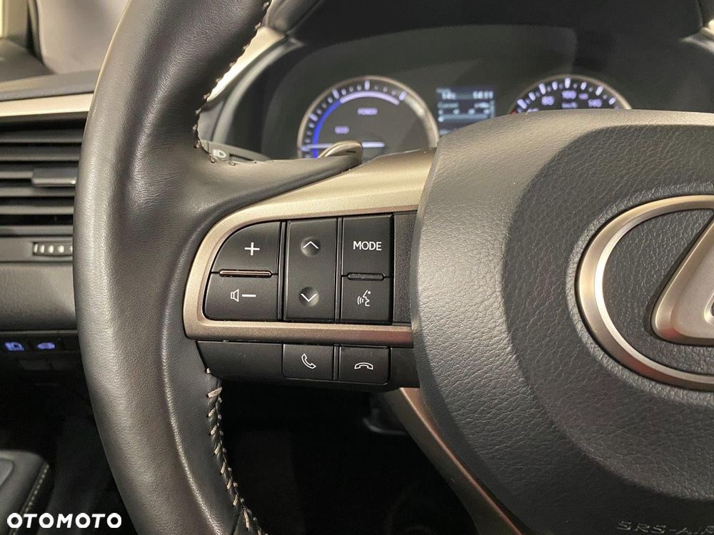 Lexus RX - 12