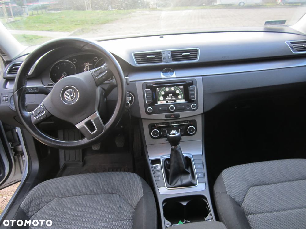 Volkswagen Passat 2.0 TDI DPF Comfortline - 13