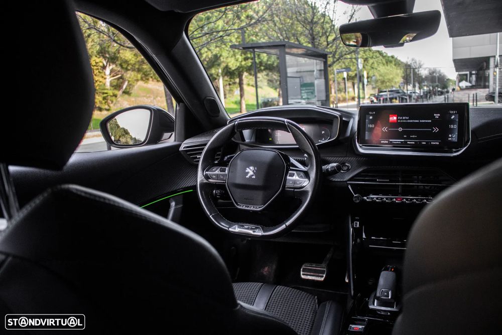 Peugeot 2008 1.5 BlueHDi GT EAT8 - 30