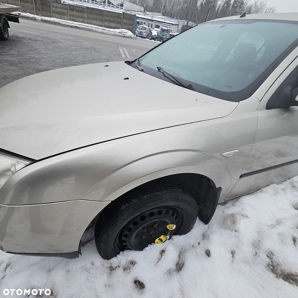 Błotnik / błotniki / prawy lewy przód / Ford Mondeo Mk3 (kod lak: L3) - 2