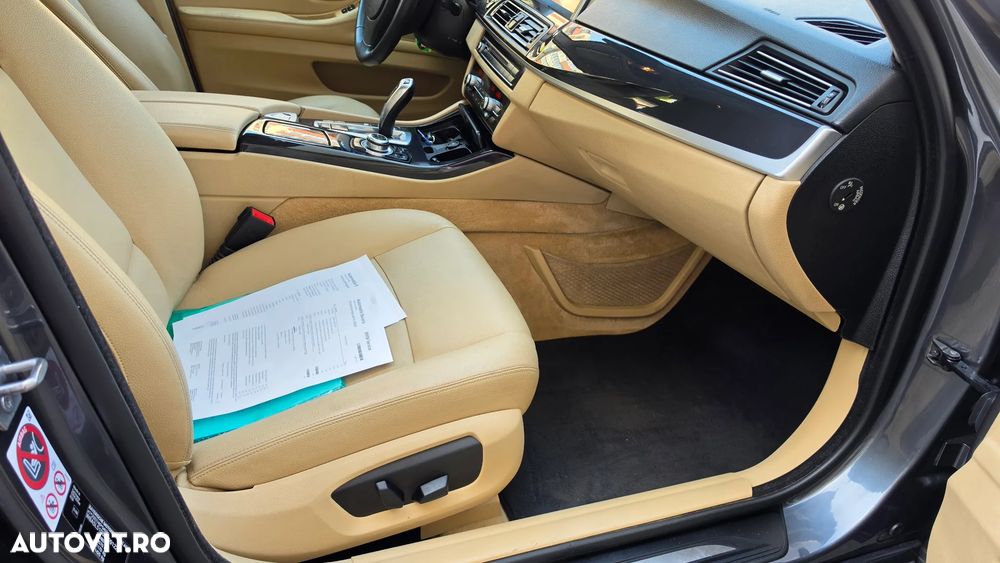 BMW Seria 5 520d xDrive AT - 12