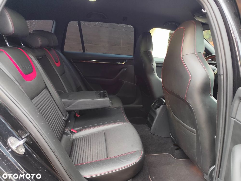 Skoda Octavia 2.0 TDI RS DSG - 8