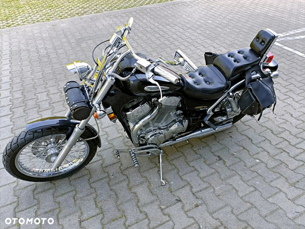 Suzuki Intruder