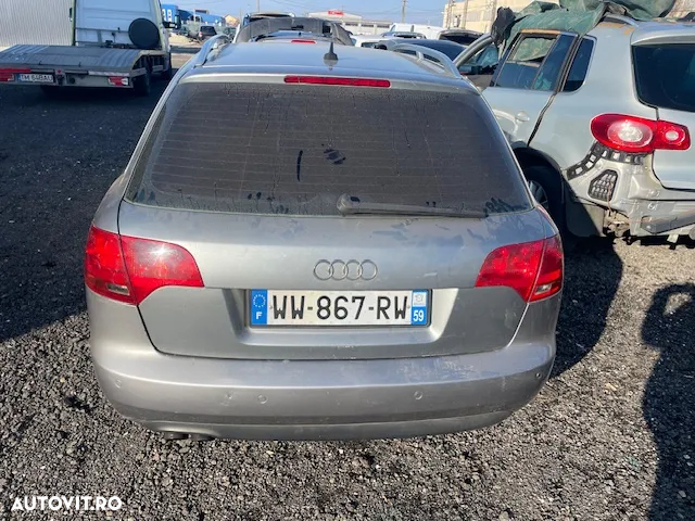 Dezmembrez Audi A4 B7 2.0 Automat Xenon - 5