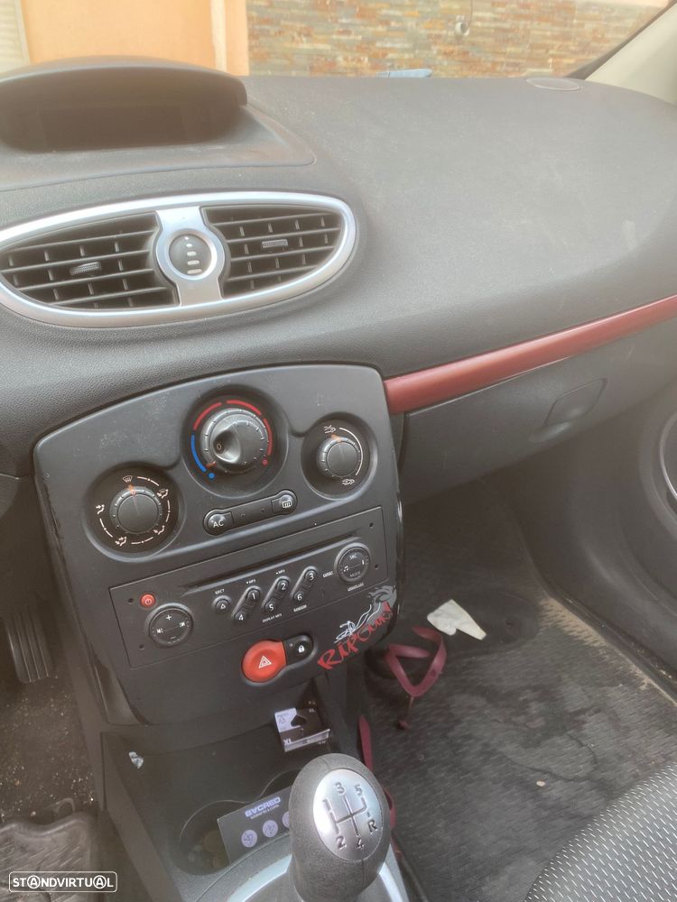 Renault Clio 1.2 16V Rip Curl - 6