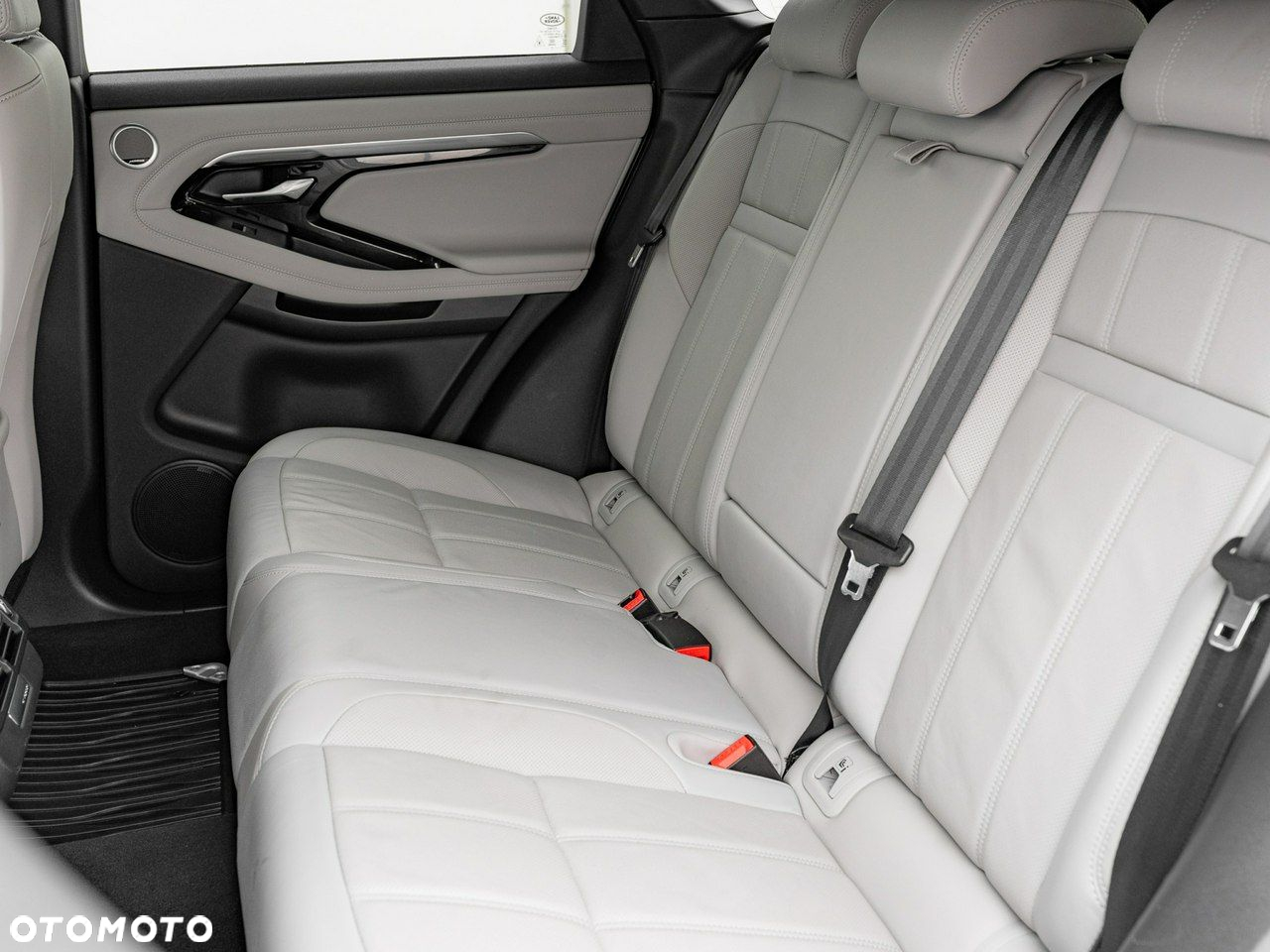 Land Rover Range Rover Evoque - 26