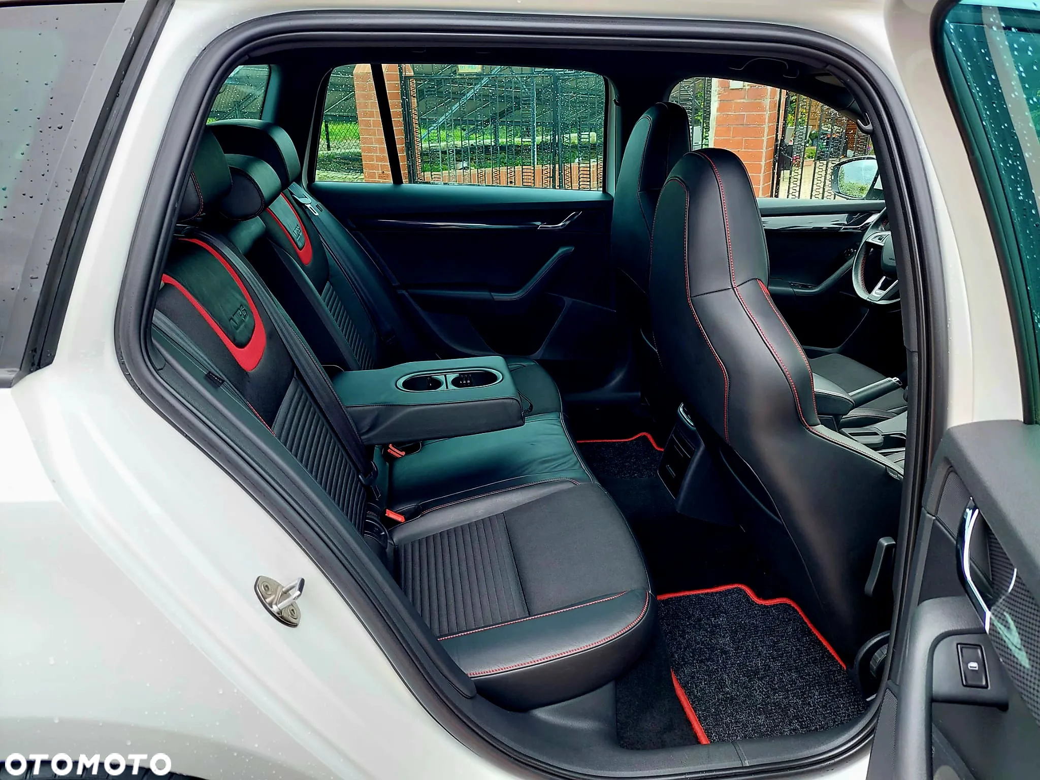 Skoda Octavia Combi 2.0 TDI RS - 14