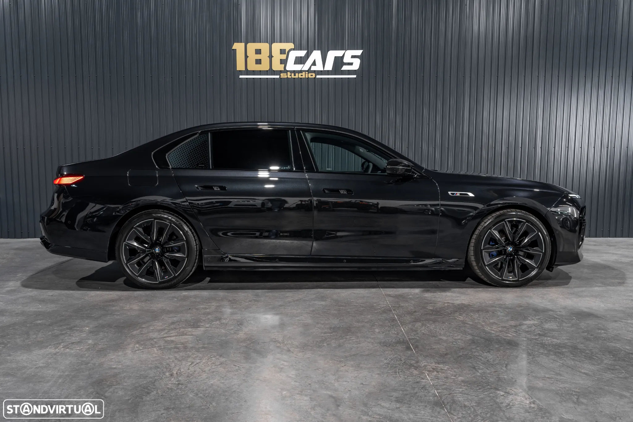 BMW 750 750e xDrive Pack Desportivo M - 5