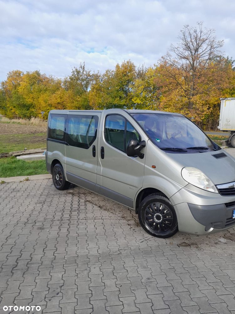 Opel Vivaro - 2