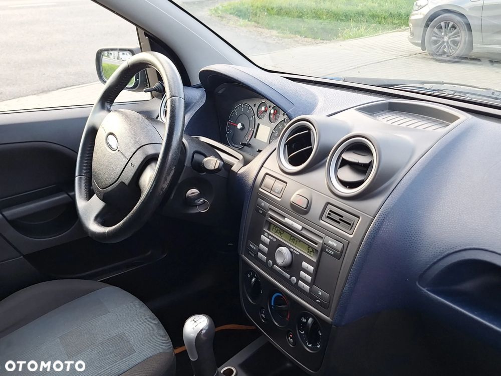Ford Fiesta - 11