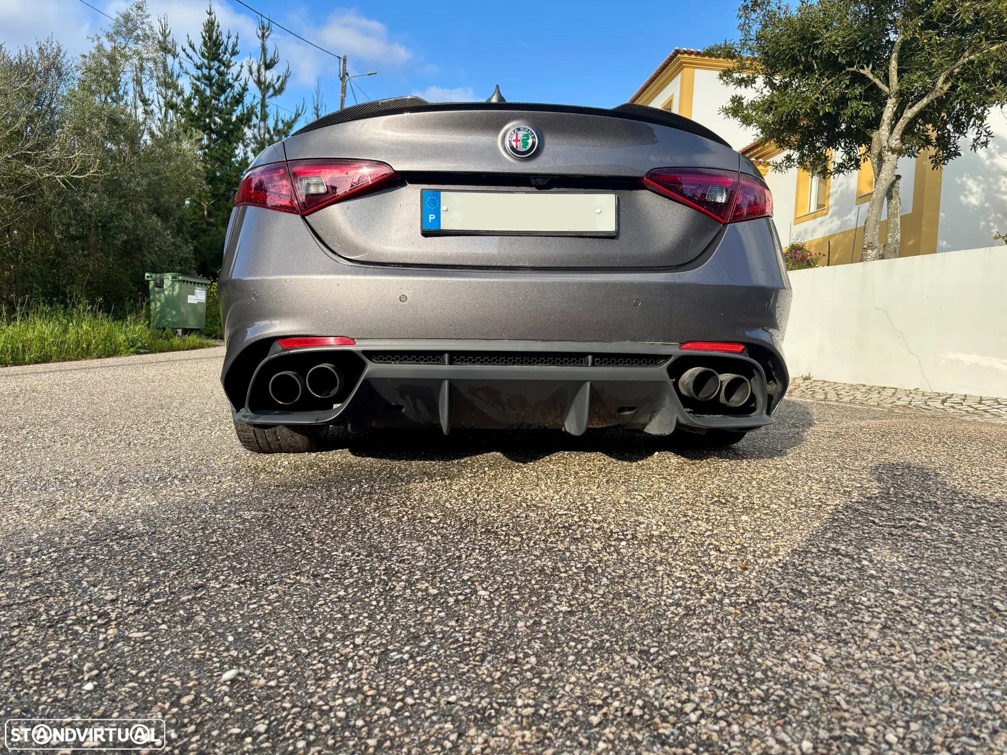 Alfa Romeo Giulia 2.9 V6 Bi-Turbo AT8 Quadrifoglio - 11