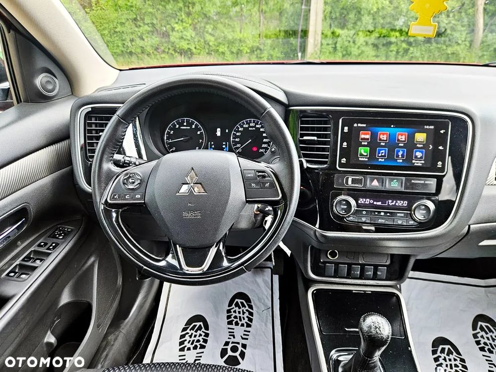 Mitsubishi Outlander 2.0 2WD SUV-Star - 19