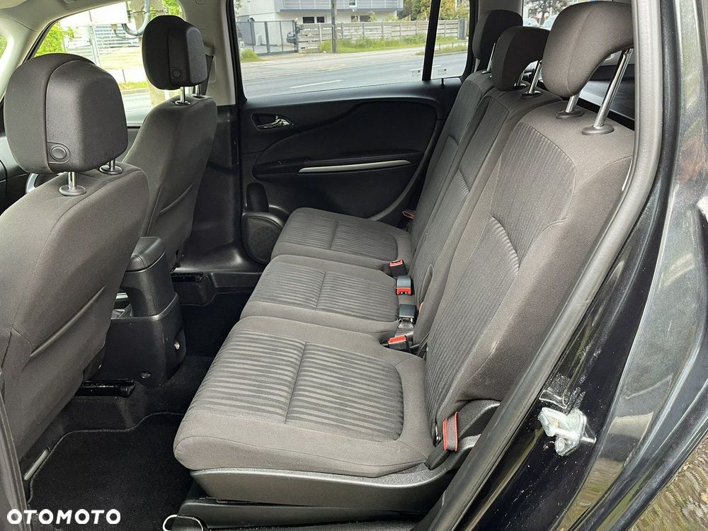 Opel Zafira - 24
