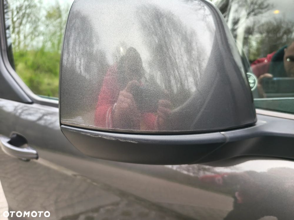 Ford Tourneo Connect - 12