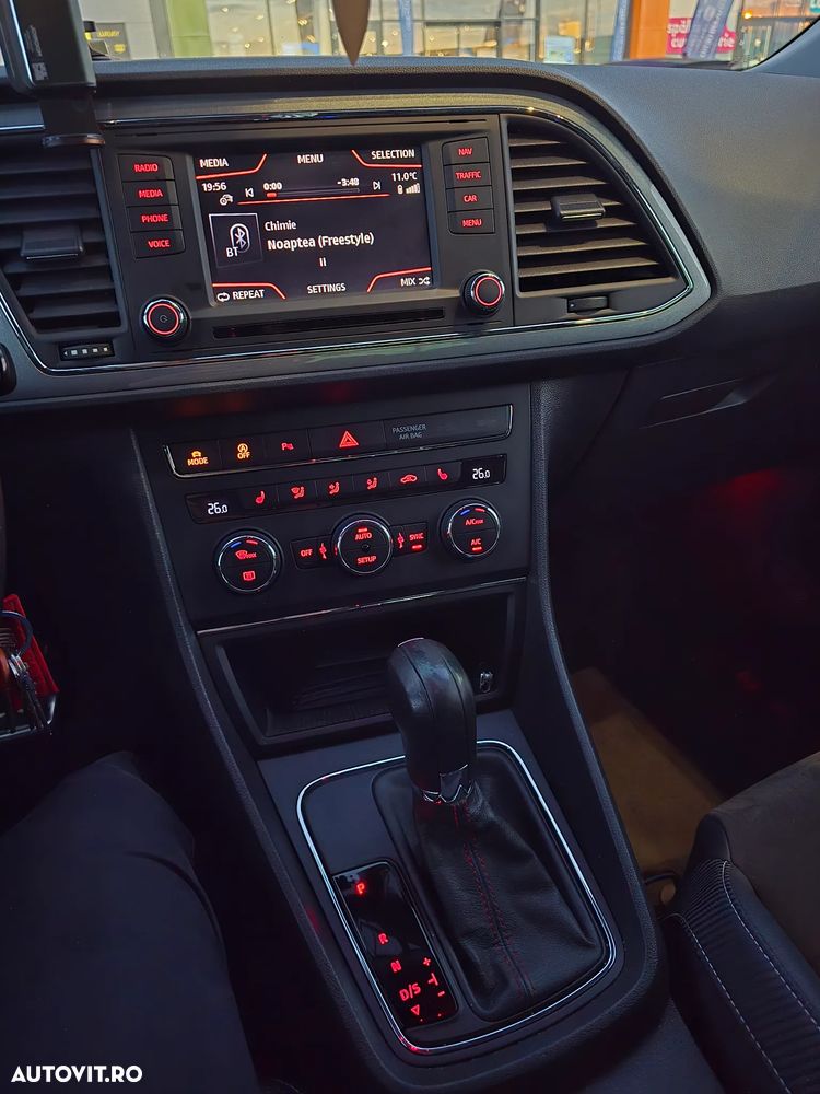 Seat Leon 2.0 TDI DPF Start&Stop DSG FR - 8