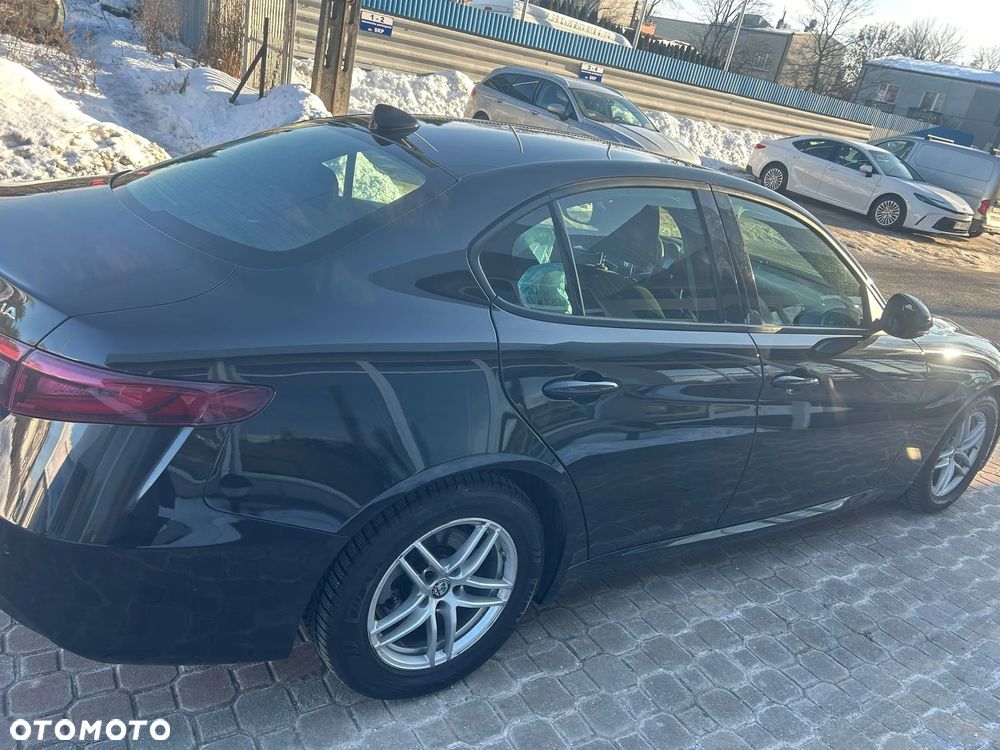 Alfa Romeo Giulia 2.0 Turbo - 6