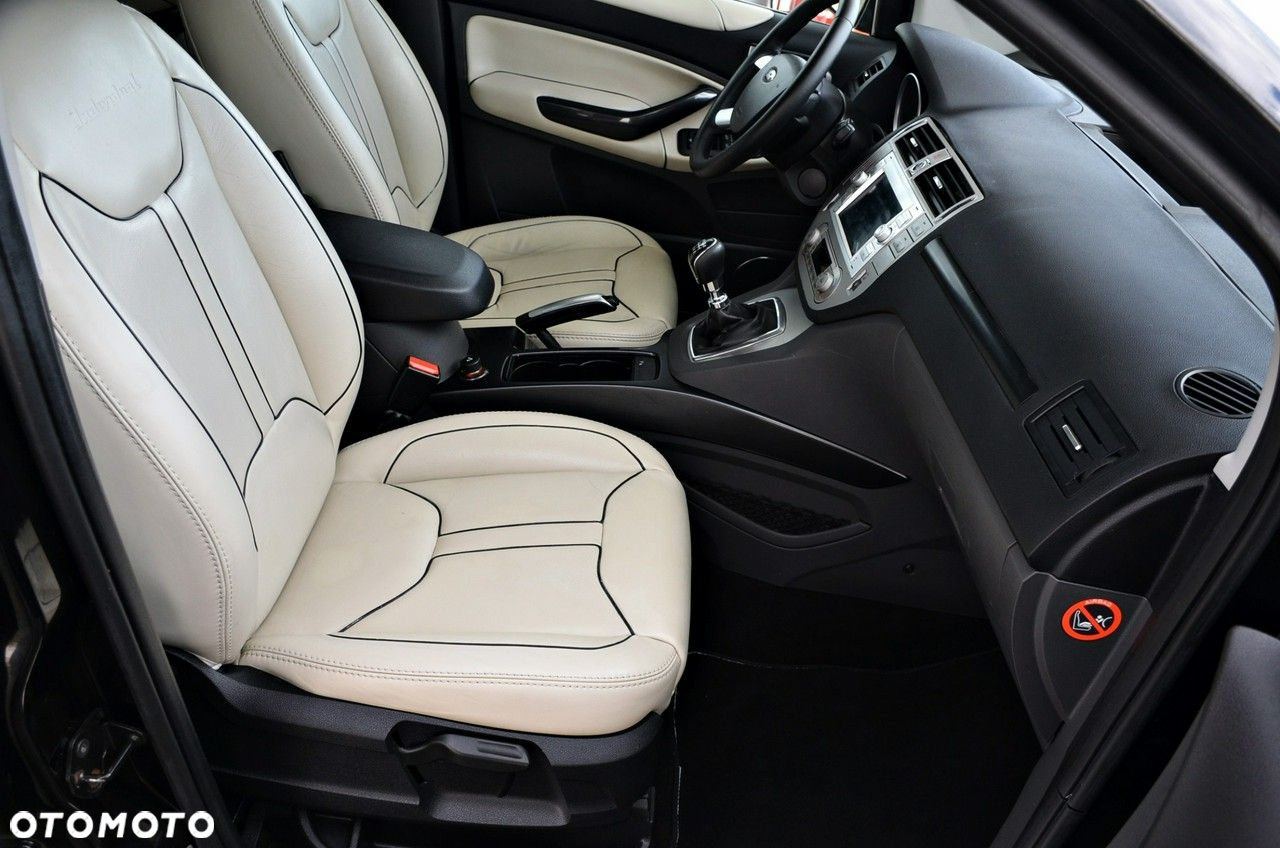 Ford Kuga - 19