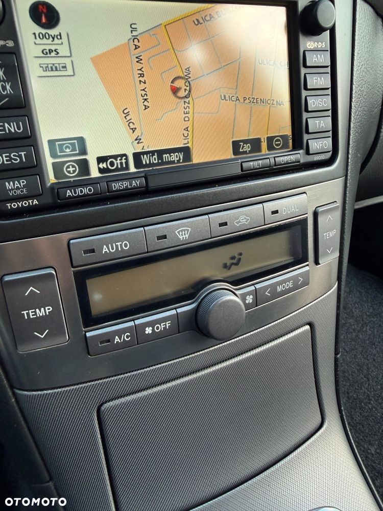 Toyota Avensis - 7