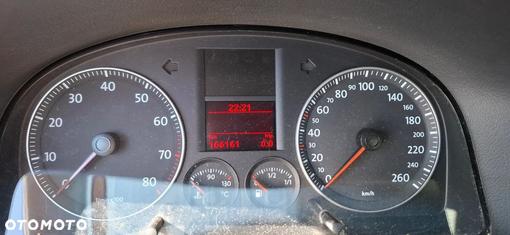 Volkswagen Touran - 18