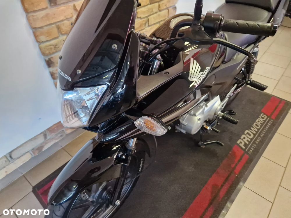 Honda CBF - 28