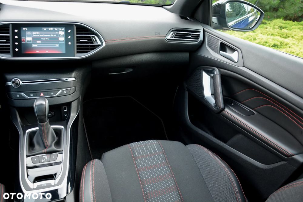 Peugeot 308 BlueHDi FAP 150 EAT6 Stop&Start GT-Line Edition - 31