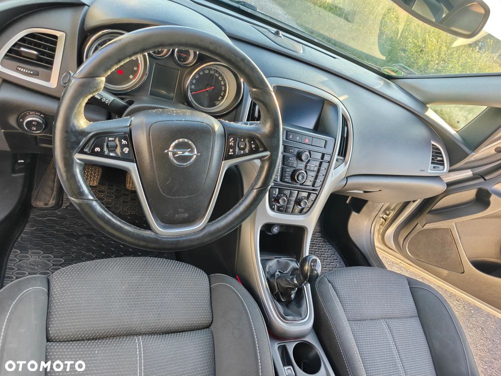 Opel Astra 1.4 T Active - 11