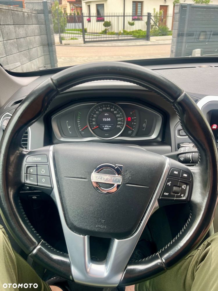 Volvo XC 60 D4 Momentum - 11