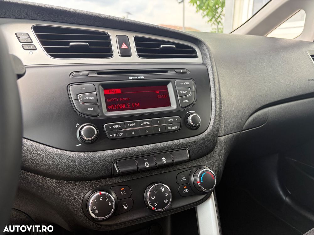 Kia Ceed 1.4 GSL STAR - 17