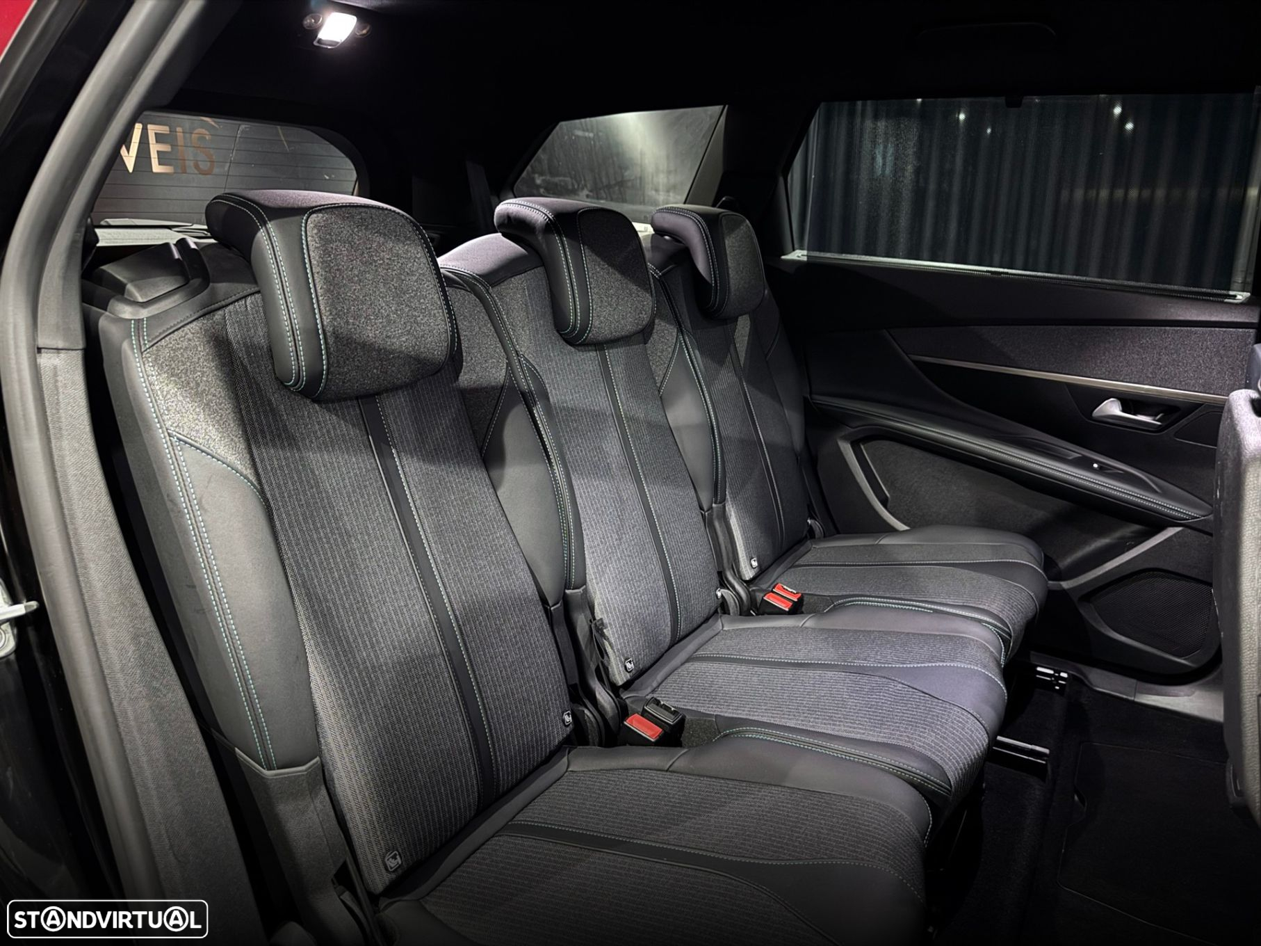 Peugeot 5008 1.2 PureTech Allure Pack EAT8 - 34