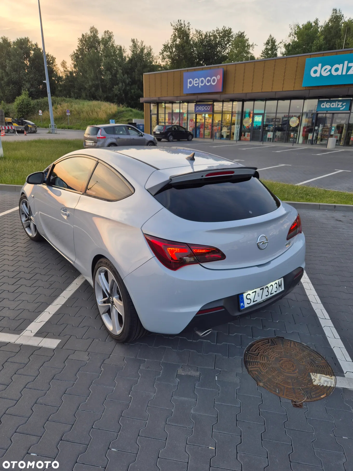 Opel Astra IV GTC 2.0 CDTI Sport S&S - 24