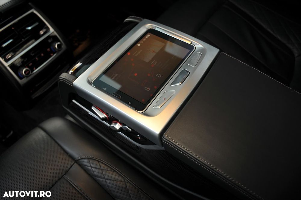 BMW Seria 7 750i xDrive - 9