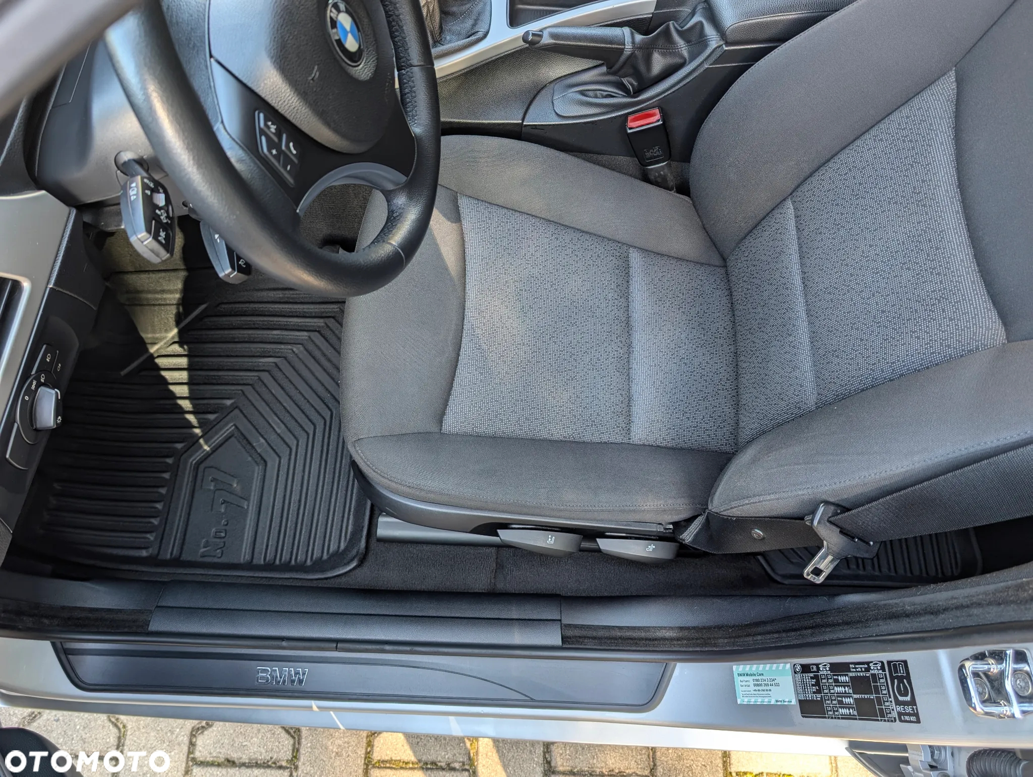 BMW Seria 3 318i Touring - 30
