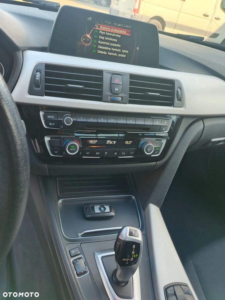 BMW Seria 3 318d - 11