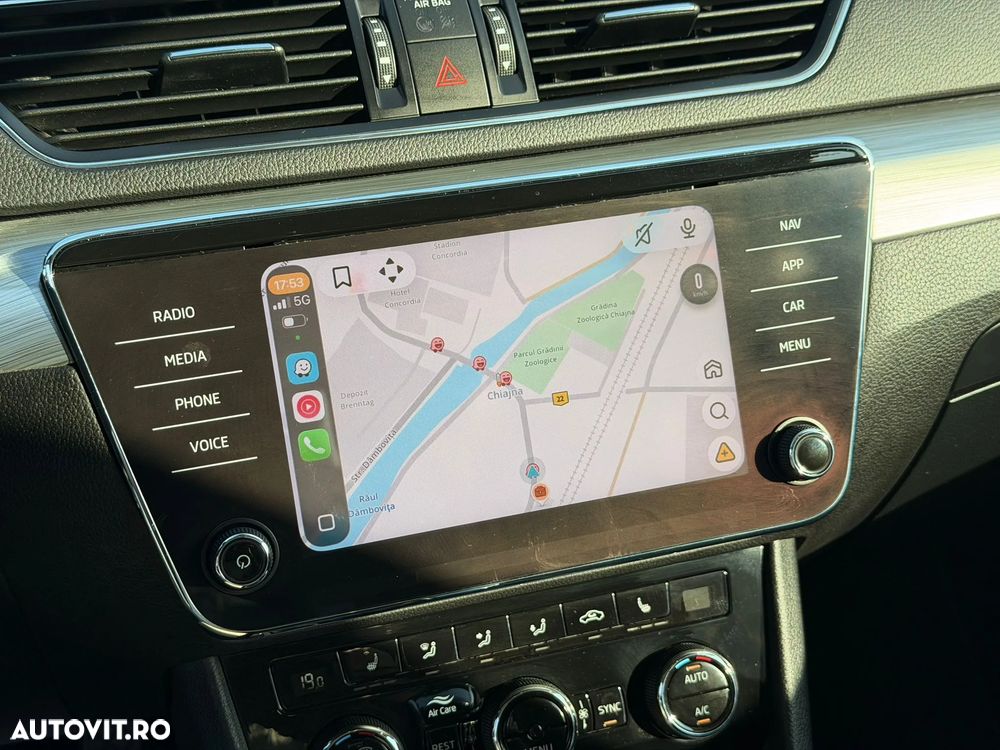 Skoda Superb 2.0 TDI DSG Style - 22