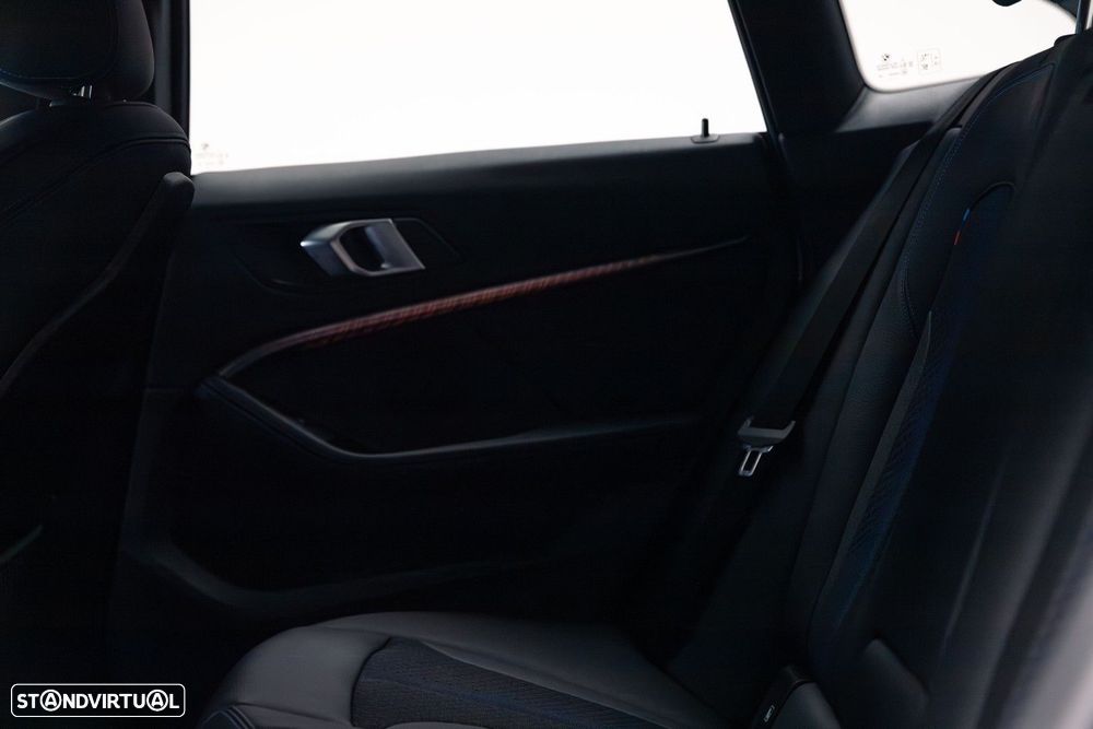 BMW 218 Gran Coupé i Pack Desportivo M - 22